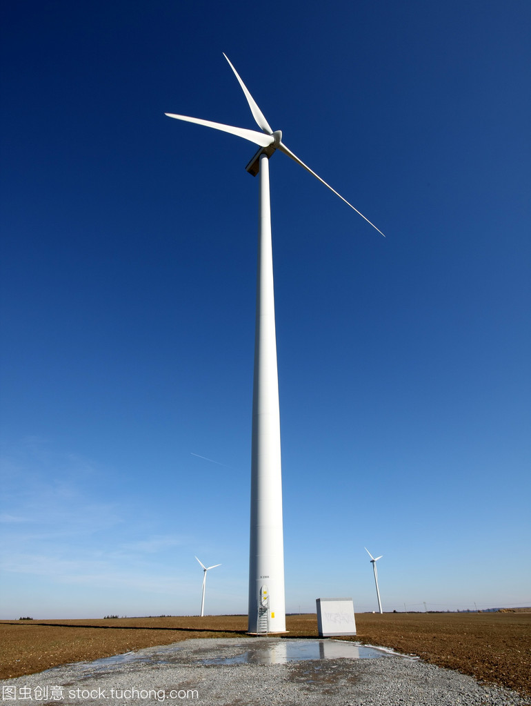 清洁能源双雄 风力发电与太阳能发电的现状与前景