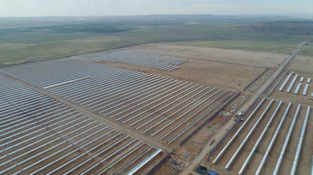 内蒙古乌拉特中旗导热油槽式100MW光热发电项目最新进展